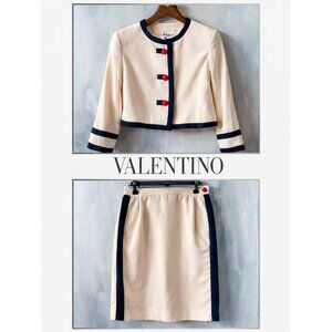 ✨ Vintage Valentino Silk Skirt Suit Set Cream Navy Red Buttons Size 44 / 10
